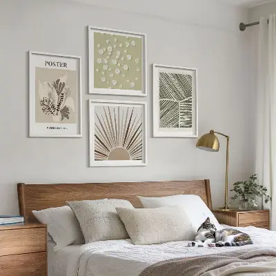 Set de cuadros modernos para salón con motivos vegetales en tonos apagados