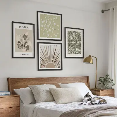 Set de cuadros modernos para salón con motivos vegetales en tonos apagados