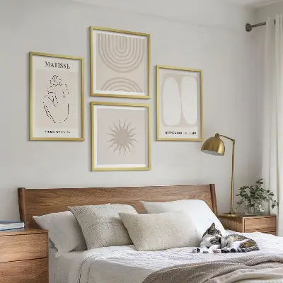 Galería de pared con líneas minimalistas y elegantes