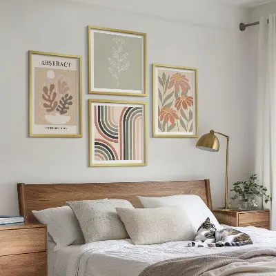 Galería de pared de plantas abstractas en tonos pastel