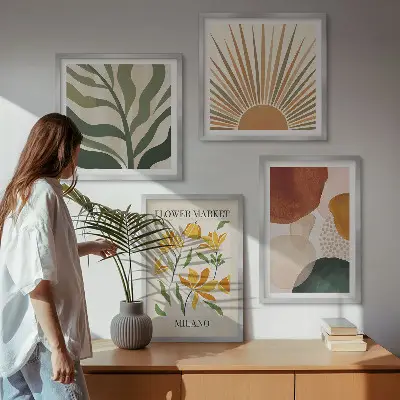 Galería de pared con motivos florales abstractos