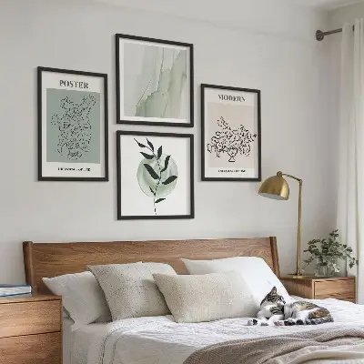 Set de 4 cuadros decorativos para salón con diseño de flores en un jarrón moderno