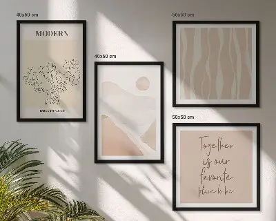 Galería de pared con diseño de colores y formas abstractas