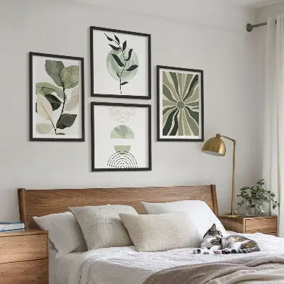 Galería de pared con formas geométricas de plantas