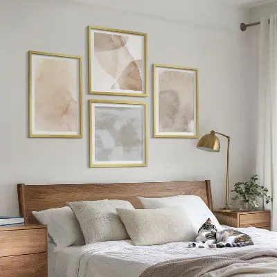 Galería de pared con texturas cálidas de acuarela pastel