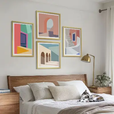 Galería de pared con diseño de edificios modernos y coloridos