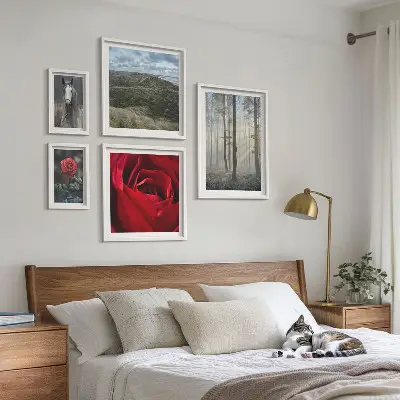 Pared galería de arte con diseño de flores de la naturaleza en diferentes estilos
