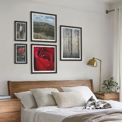 Pared galería de arte con diseño de flores de la naturaleza en diferentes estilos