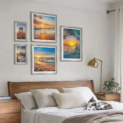 Conjunto de cuadros decorativos con diseño de atardeceres en el mar y puentes de la ciudad