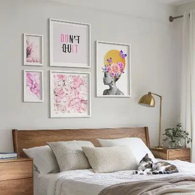Set de 5 cuadros para salón con motivos de mujer y flores