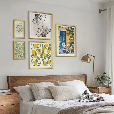 Conjunto de cuadros decorativos con elegantes motivos vegetales