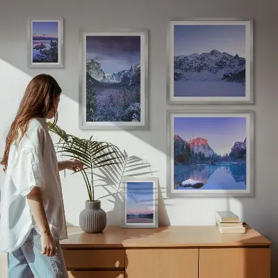 Conjunto de cuadros decorativos con paisajes de lagos de montaña y bosques