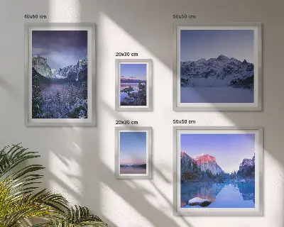 Conjunto de cuadros decorativos con paisajes de lagos de montaña y bosques