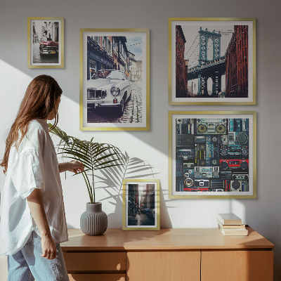 Pared galería de arte Automóviles elegantes y arquitectura urbana