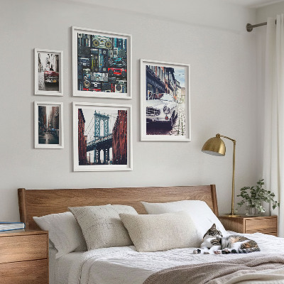 Pared galería de arte Automóviles elegantes y arquitectura urbana