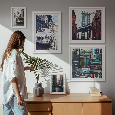 Pared galería de arte Automóviles elegantes y arquitectura urbana