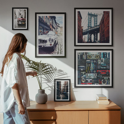 Pared galería de arte Automóviles elegantes y arquitectura urbana