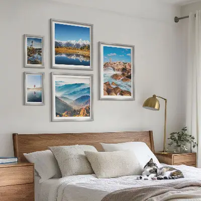 Conjunto de cuadros decorativos con paisajes de montañas, mar y faros