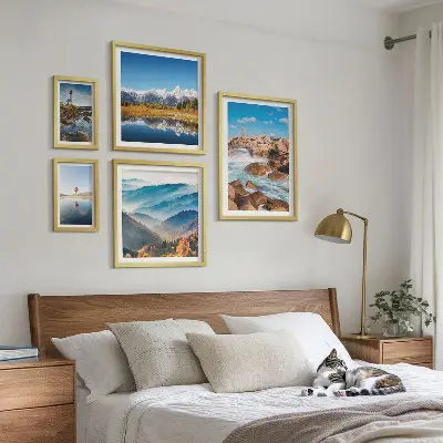 Conjunto de cuadros decorativos con paisajes de montañas, mar y faros