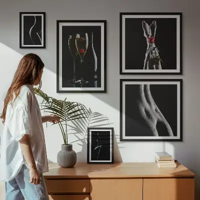 Set de 5 cuadros para salón con elegantes detalles modernos en negro y rojo