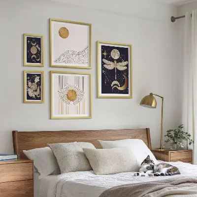 Set de 5 cuadros para salón con elegantes motivos de insectos espaciales