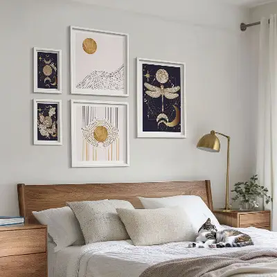 Set de 5 cuadros para salón con elegantes motivos de insectos espaciales