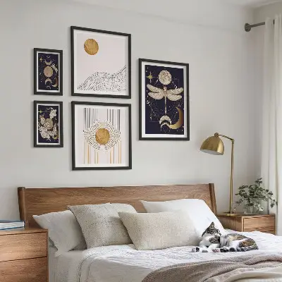 Set de 5 cuadros para salón con elegantes motivos de insectos espaciales
