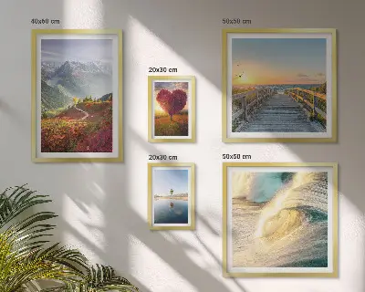 Conjunto de cuadros decorativos con motivos de paisajes de montañas, corazones, olas y globos
