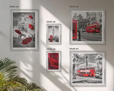 Conjunto de cuadros decorativos con motivos londinenses y detalles en rojo