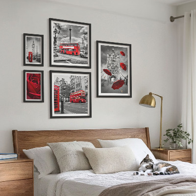 Conjunto de cuadros decorativos Motivos londinenses con detalles en rojo