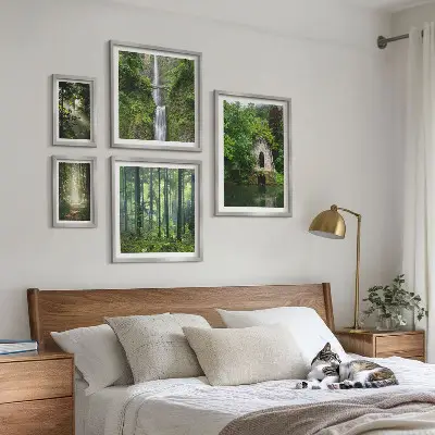 Conjunto de cuadros decorativos de bosques verdes y cascadas con temática de naturaleza