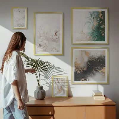 Conjunto de cuadros decorativos estilo abstracto con detalles florales