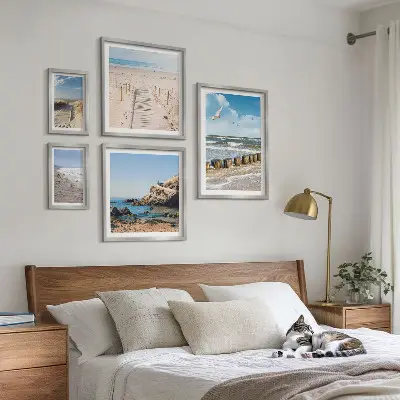 Conjunto de cuadros decorativos con paisajes de playas costeras