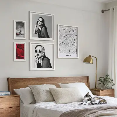 Conjunto de cuadros decorativos con diseño de moda parisina elegante