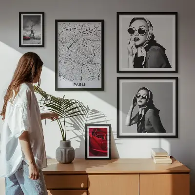 Conjunto de cuadros decorativos con diseño de moda parisina elegante