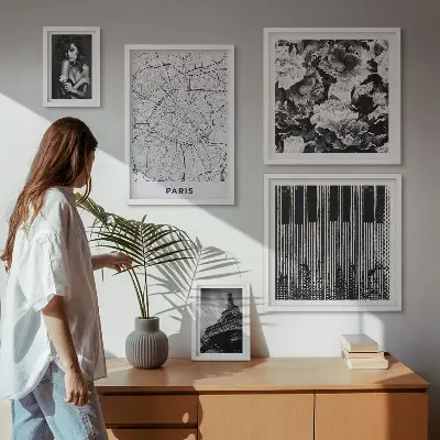 Set de 5 cuadros para salón con diseño de arquitectura elegante al estilo parisino