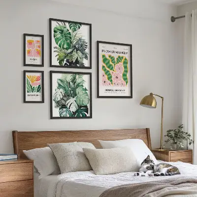 Conjunto de cuadros decorativos con motivos de flores en estilo boho