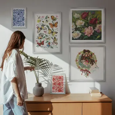 Conjunto de cuadros decorativos con motivos de flores, mariposas y estilo vintage
