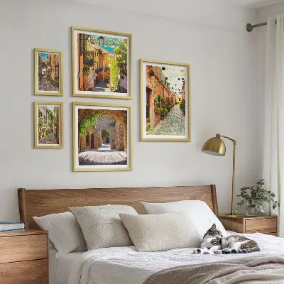 Set de 5 cuadros para salón con motivos de calles verdes de la ciudad