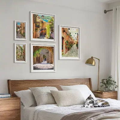 Set de 5 cuadros para salón con motivos de calles verdes de la ciudad