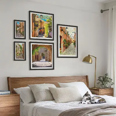 Set de 5 cuadros para salón con motivos de calles verdes de la ciudad