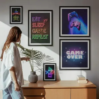 Set de 5 cuadros para salón con temática de videojuegos en estilo neón