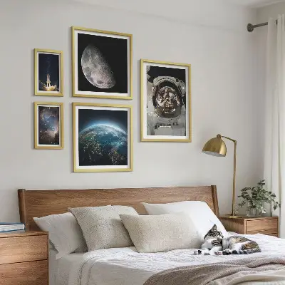 Set de 5 cuadros para salón con motivos de descubrimientos espaciales de los astronautas