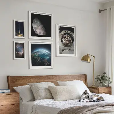 Set de 5 cuadros para salón con motivos de descubrimientos espaciales de los astronautas