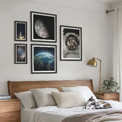 Set de 5 cuadros para salón con motivos de descubrimientos espaciales de los astronautas