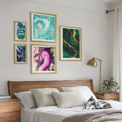 Conjunto de cuadros decorativos diseños abstractos en tonos verde y morado