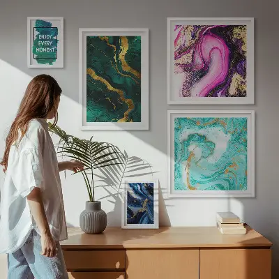 Conjunto de cuadros decorativos diseños abstractos en tonos verde y morado