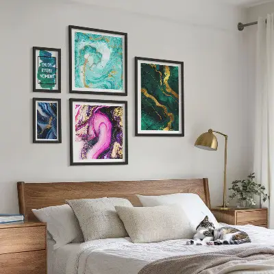 Conjunto de cuadros decorativos diseños abstractos en tonos verde y morado