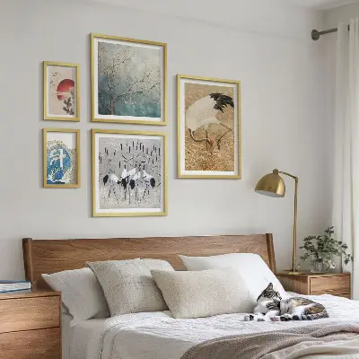 Pared galería de arte conjunto de pinturas de naturaleza con representaciones de aves