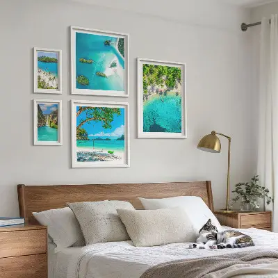 Pared galería de arte playas tropicales y aguas paradisíacas